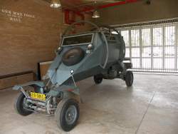 305533 B