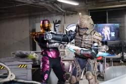 306584 B