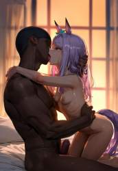 784923 B