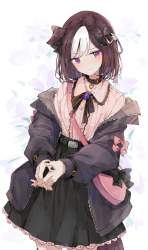 643972 B