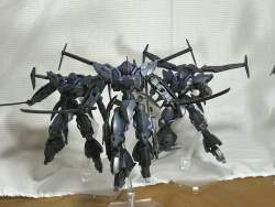 810423 B