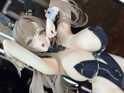 749215 B