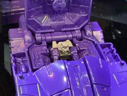 433808 B