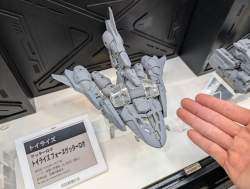 385999 B