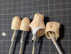 506699 B