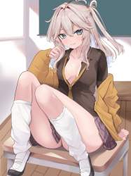 308699 B