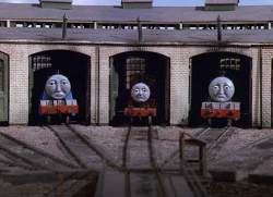 235944 B
