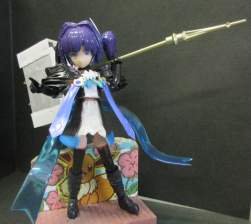 608697 B