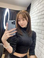 423697 B