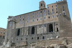 589645 B