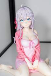905738 B