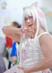 225690 B
