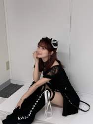 1613736 B