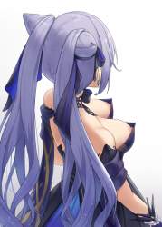 635727 B