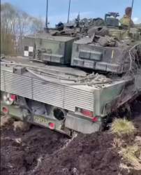 2282493 B