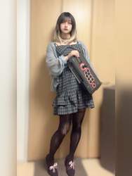 614258 B