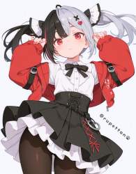 305668 B