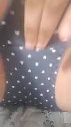 7423047 B