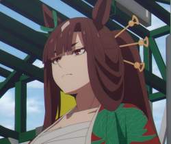 565693 B