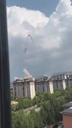4076133 B