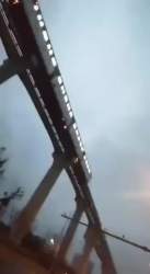 484582 B