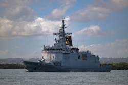 256475 B