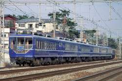 693492 B