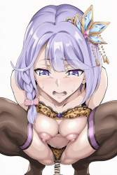 275643 B