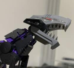 581083 B