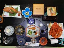 3320077 B