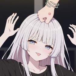542877 B