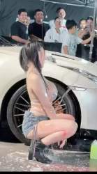 1055043 B