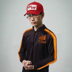 1050556 B