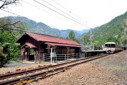 437614 B